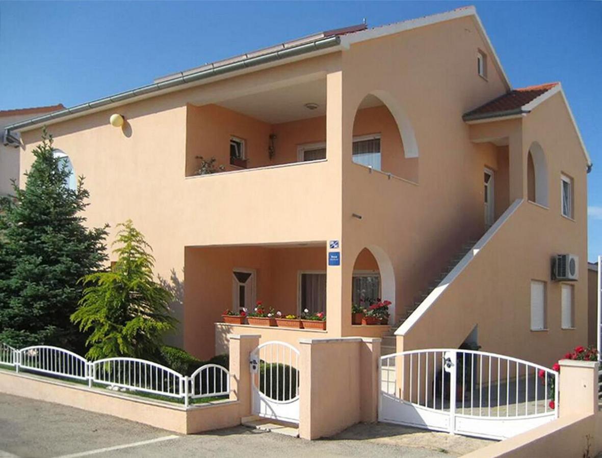 סרימה Apartmani Nedoklan מראה חיצוני תמונה