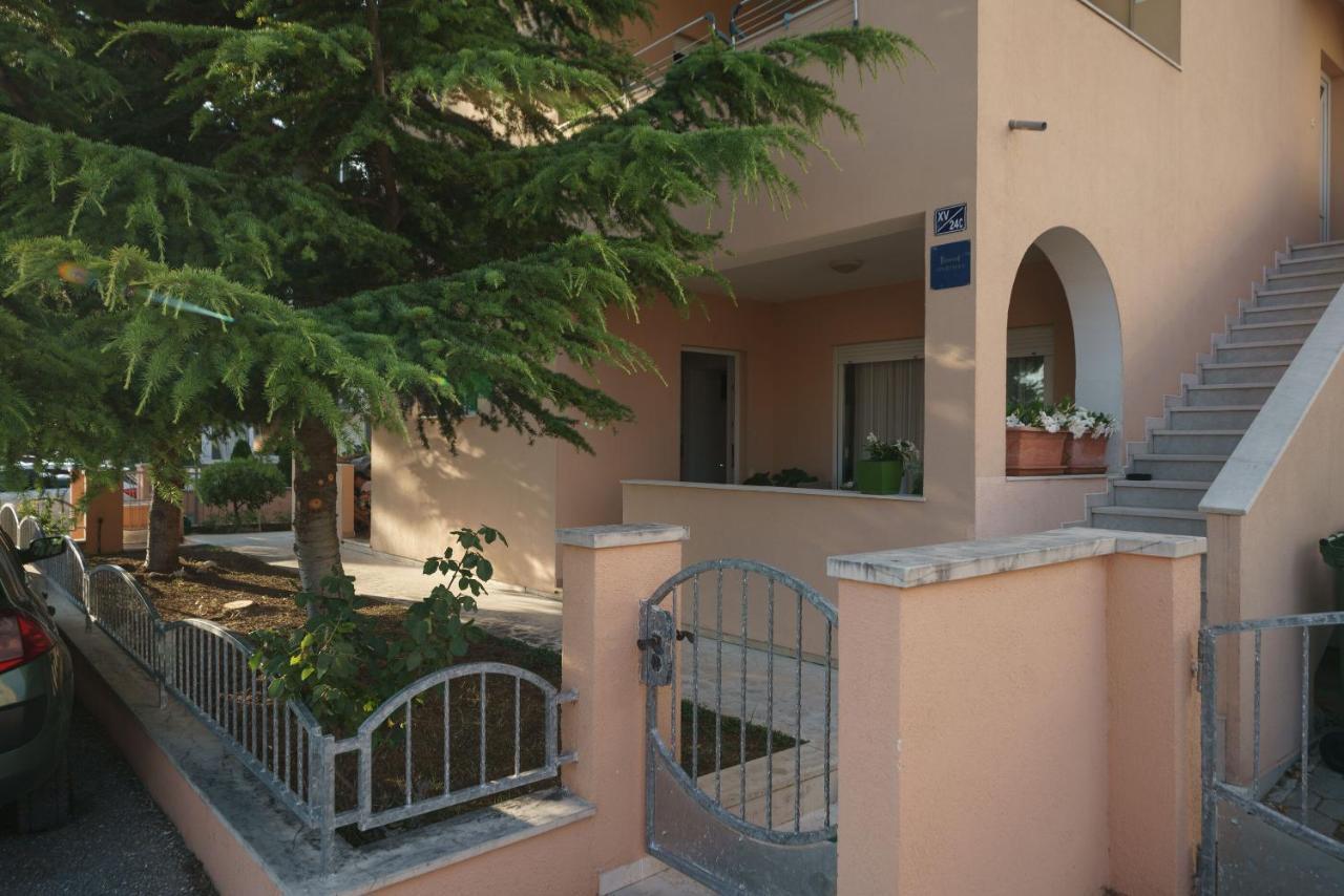 סרימה Apartmani Nedoklan מראה חיצוני תמונה