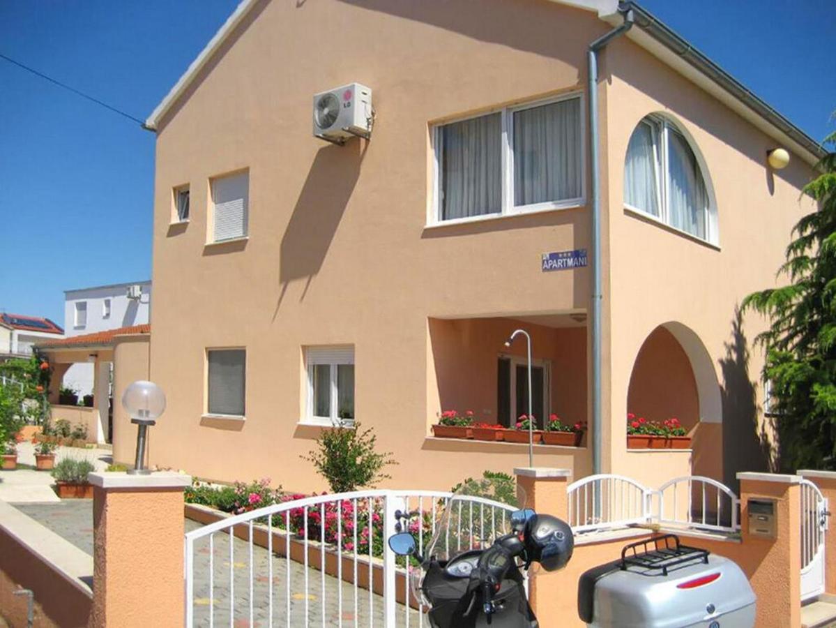 סרימה Apartmani Nedoklan מראה חיצוני תמונה