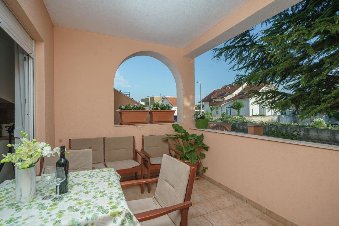 סרימה Apartmani Nedoklan מראה חיצוני תמונה
