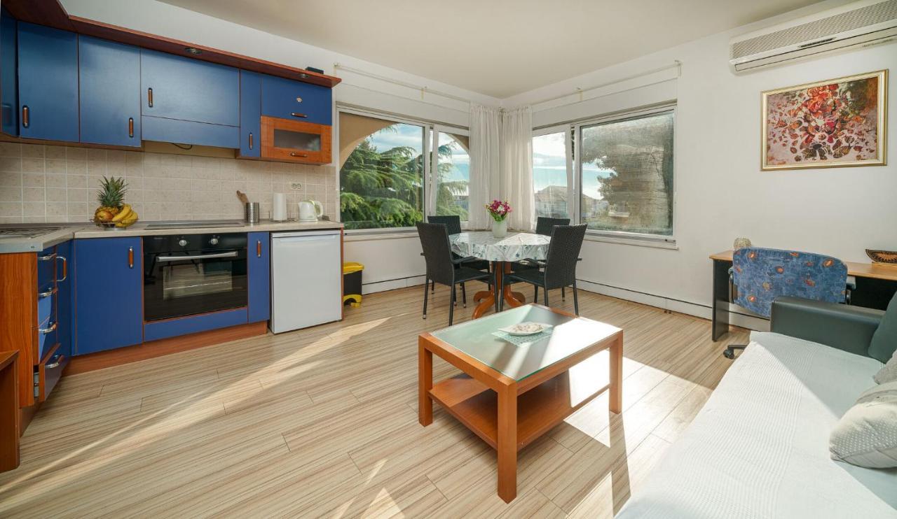 סרימה Apartmani Nedoklan מראה חיצוני תמונה