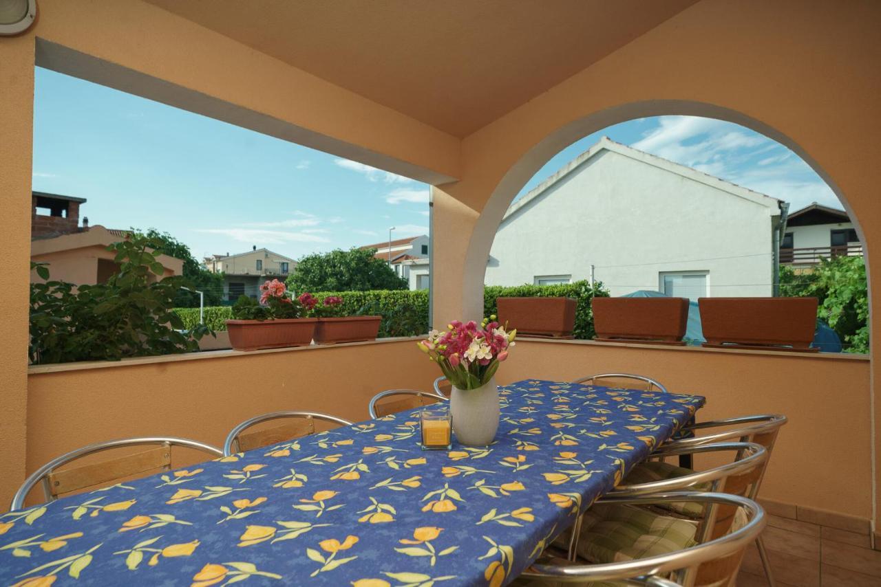 סרימה Apartmani Nedoklan מראה חיצוני תמונה
