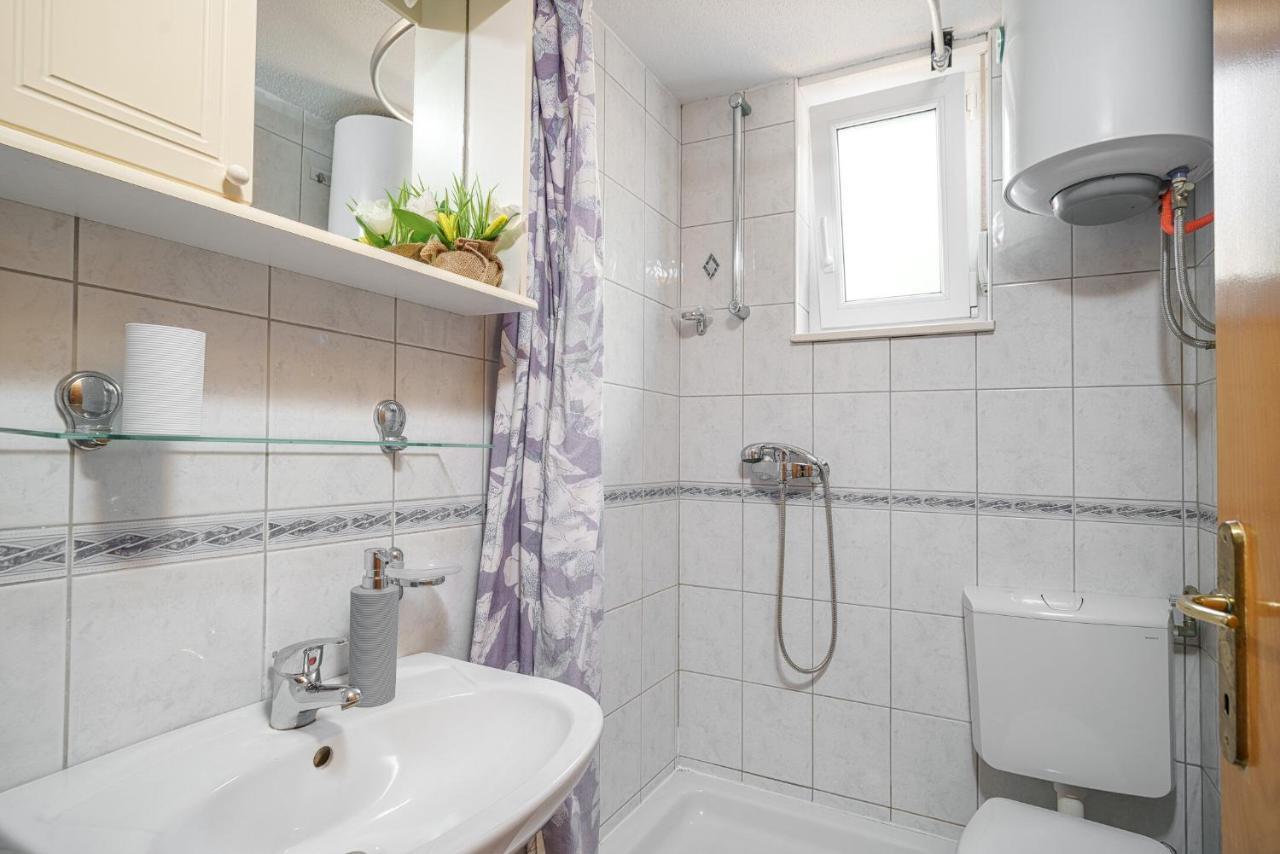 סרימה Apartmani Nedoklan מראה חיצוני תמונה